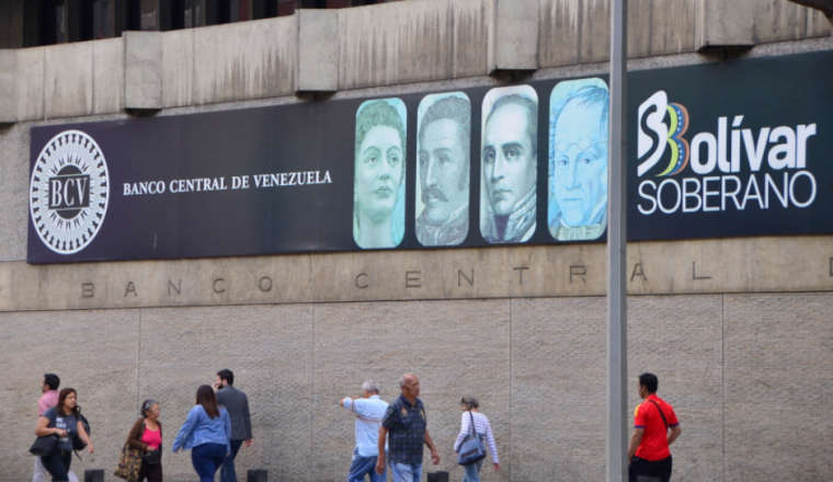 Венесуэльский Центробанк может пополнить свои резервы биткоином и эфиром